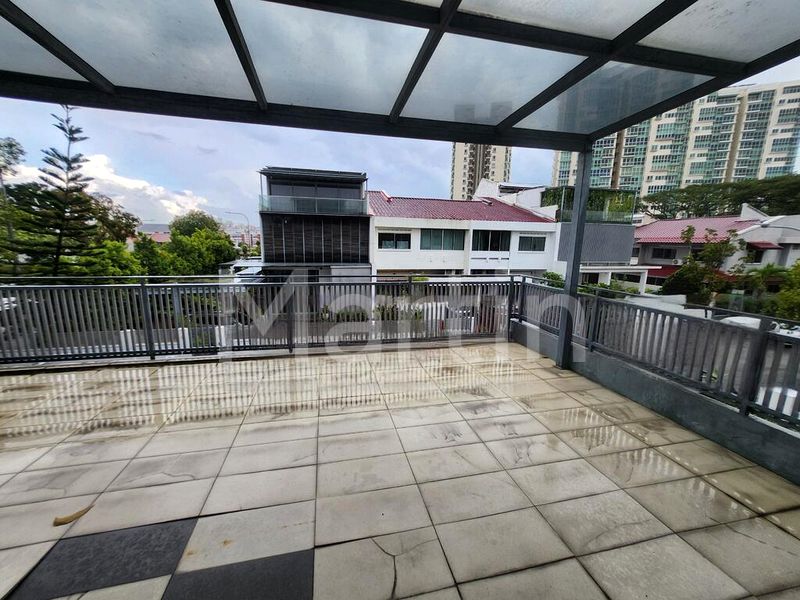 7 Bed Corner Terrace (Landed) for Sale in  Golden Hill Estate - Image 4